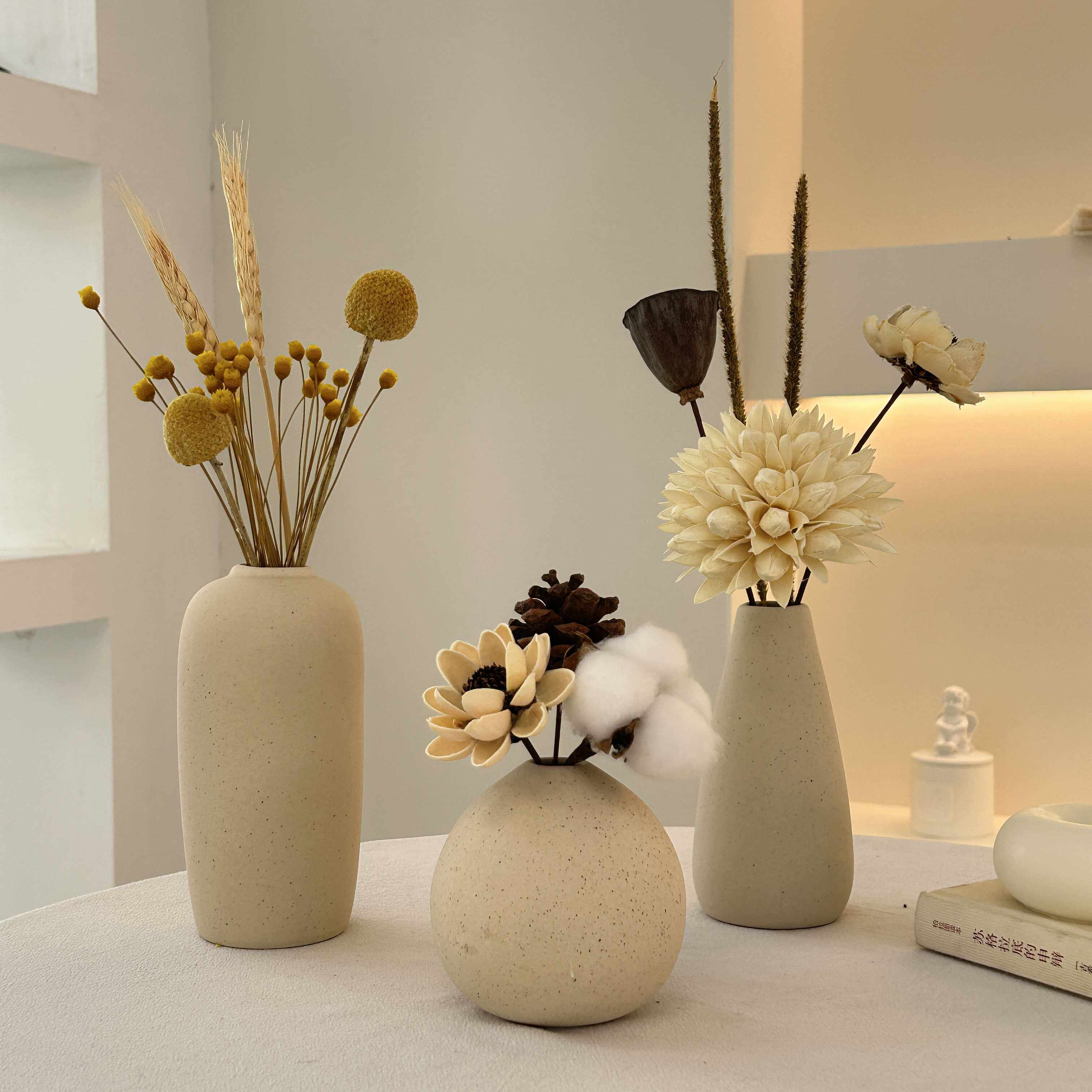 Minimalist dried flower vase set for home décor
